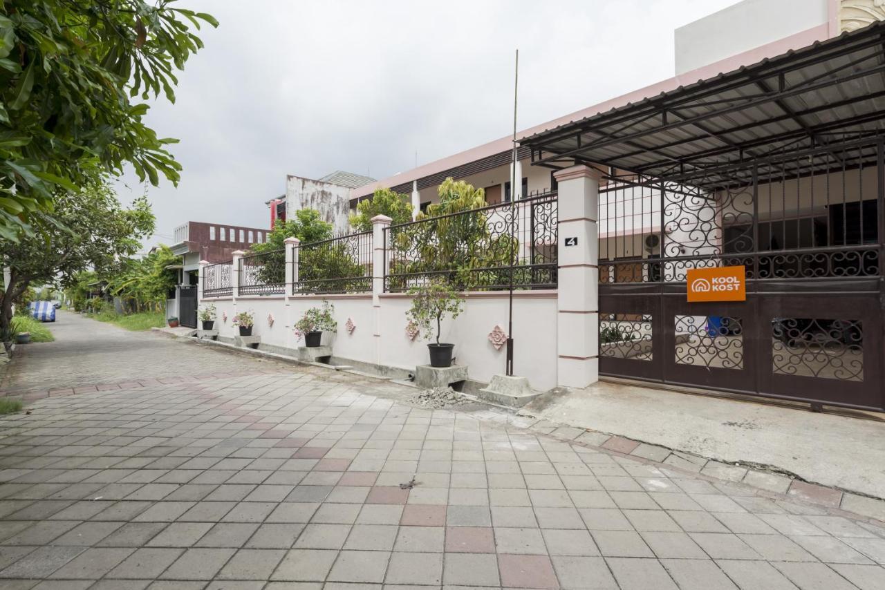 Koolkost Syariah Near Upn Veteran Hotel Medokanayu Exterior foto