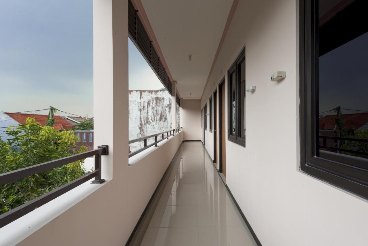 Koolkost Syariah Near Upn Veteran Hotel Medokanayu Exterior foto